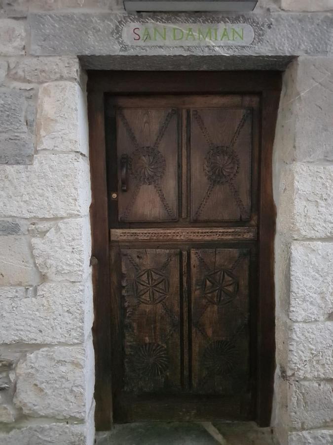 Apartamentos Rurales El Lleron Caso Екстериор снимка